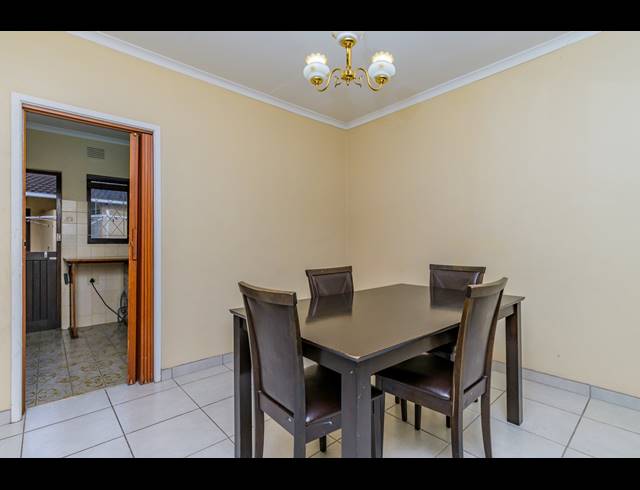 3 BEDROOM TOWNHOUSE FOR SALE IN THE WOLDS